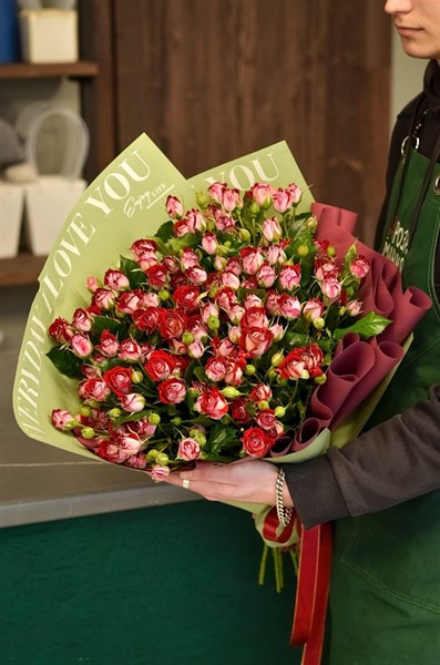 25 кустовых роз в упаковке 185010855531