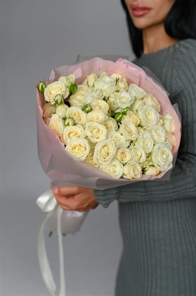 Букет М из кустовых роз 623668864701