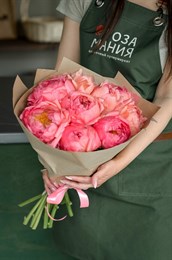 Пионы нежно-красные в крафте 9шт 172447283841