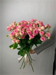 Букет из 9 кустовых роз 2341