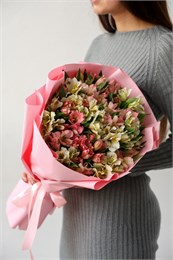 Большой букет альстромерий микс 2401