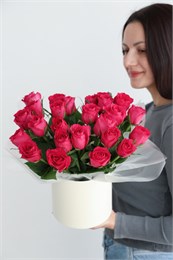 25 роз в шляпной коробке 2465